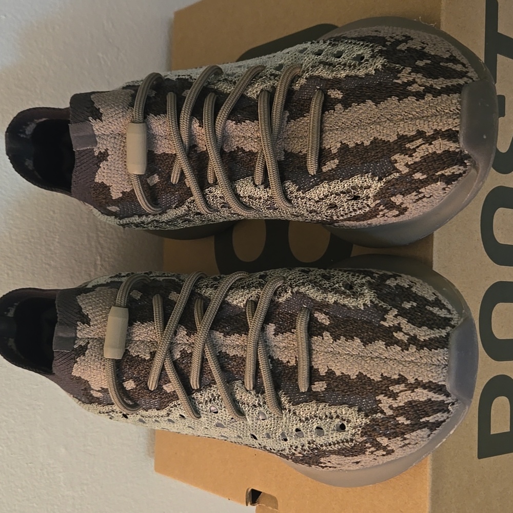 Adidas YEEZY BOOST 380 BROWN SIZE 9 - Picture 3 of 3